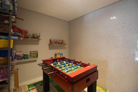 Sala de Jogos de casa à venda com 3 quartos, 180m² em Horto Florestal, São Paulo