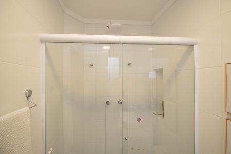 Casa à venda com 180m², 3 quartos e 2 vagasBanheiro da Suíte 2