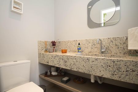 Casa à venda com 180m², 3 quartos e 2 vagasLavabo 