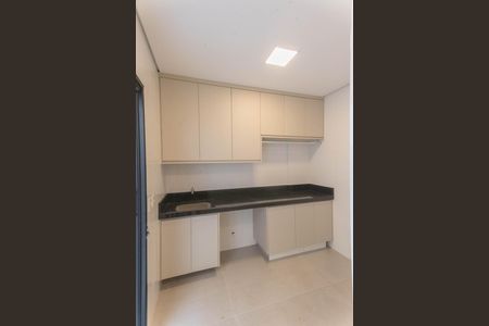 Casa de condomínio para alugar com 248m², 3 quartos e 4 vagas Casa de condomínio para alugar com 248m², 3 quartos e 4 vagasÁrea de Serviço