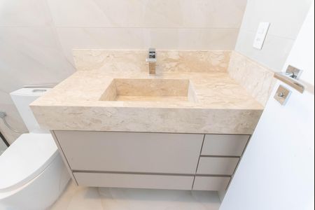 Casa de condomínio para alugar com 248m², 3 quartos e 4 vagas Casa de condomínio para alugar com 248m², 3 quartos e 4 vagasBanheiro da Suíte 3