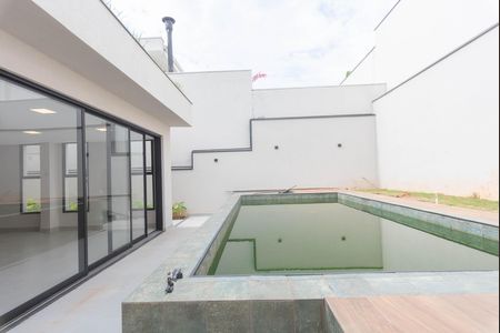 Casa de condomínio para alugar com 248m², 3 quartos e 4 vagas Casa de condomínio para alugar com 248m², 3 quartos e 4 vagasPiscina
