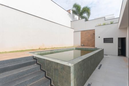 Casa de condomínio para alugar com 248m², 3 quartos e 4 vagas Casa de condomínio para alugar com 248m², 3 quartos e 4 vagasPiscina