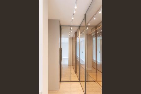Casa de condomínio para alugar com 248m², 3 quartos e 4 vagas Casa de condomínio para alugar com 248m², 3 quartos e 4 vagasCloset da Suíte 1