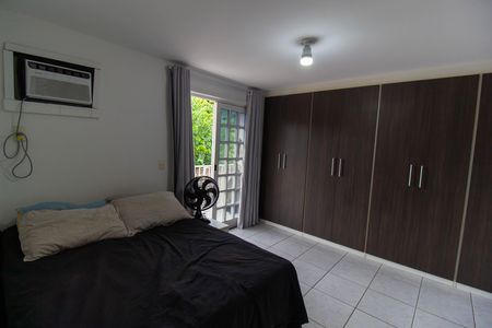 Casa de condomínio à venda com 145m², 4 quartos e 2 vagas