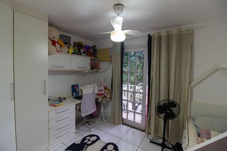 Casa de condomínio à venda com 145m², 4 quartos e 2 vagas