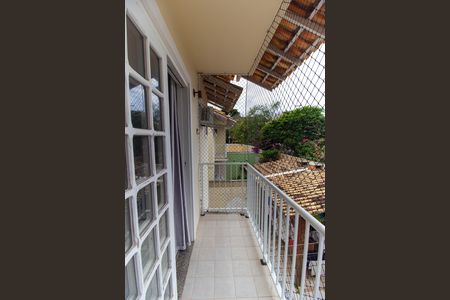 Casa de condomínio à venda com 145m², 4 quartos e 2 vagas