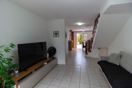 Casa de condomínio à venda com 145m², 4 quartos e 2 vagas