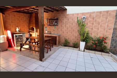 Casa de condomínio à venda com 145m², 4 quartos e 2 vagas