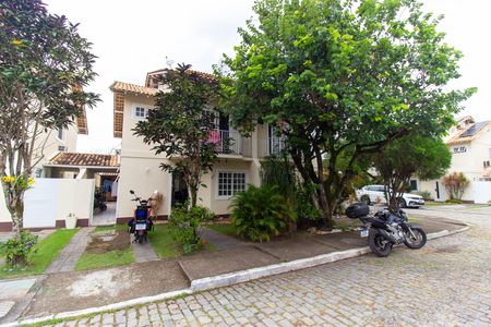 Casa de condomínio à venda com 145m², 4 quartos e 2 vagas