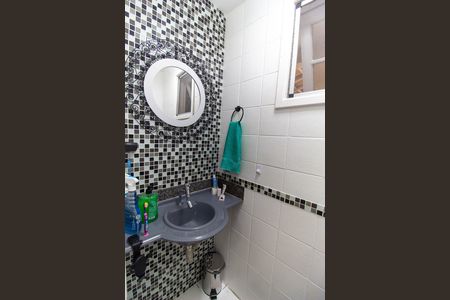 Casa de condomínio à venda com 145m², 4 quartos e 2 vagas