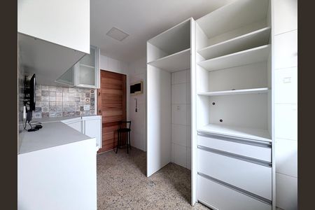 Apartamento para alugar com 109m², 3 quartos e 2 vagas Apartamento para alugar com 109m², 3 quartos e 2 vagasCozinha