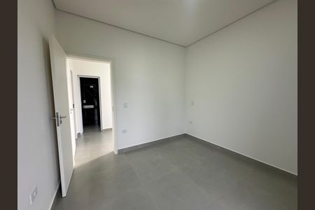 Casa de condomínio à venda com 135m², 3 quartos e 2 vagasSuíte