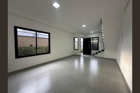 Casa de condomínio à venda com 135m², 3 quartos e 2 vagasSala