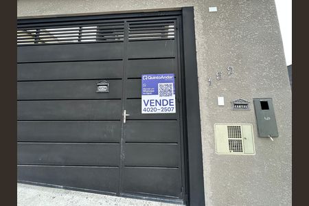 Casa de condomínio à venda com 135m², 3 quartos e 2 vagasFachada