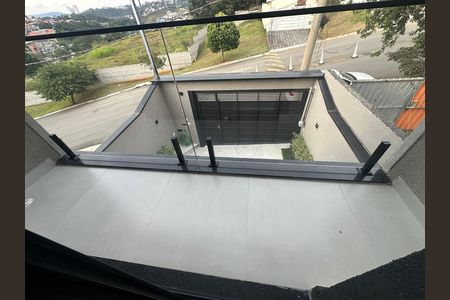 Casa de condomínio à venda com 135m², 3 quartos e 2 vagasVaranda