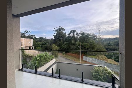 Casa de condomínio à venda com 135m², 3 quartos e 2 vagasVaranda