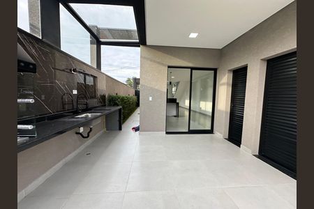 Casa de condomínio à venda com 135m², 3 quartos e 2 vagasChurrasqueira