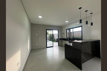 Casa de condomínio à venda com 135m², 3 quartos e 2 vagasCozinha