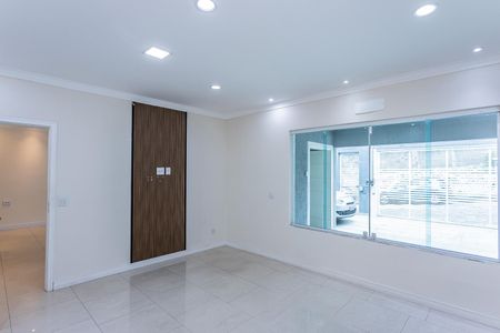 Casa para alugar com 180m², 5 quartos e 1 vaga Casa para alugar com 180m², 5 quartos e 1 vagaQuarto 4