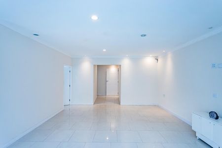 Sala de casa para alugar com 5 quartos, 180m² em Vila Pereira Barreto, São Paulo
