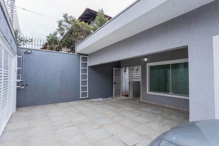 Casa para alugar com 180m², 5 quartos e 1 vaga Casa para alugar com 180m², 5 quartos e 1 vagaGaragem compartilhada