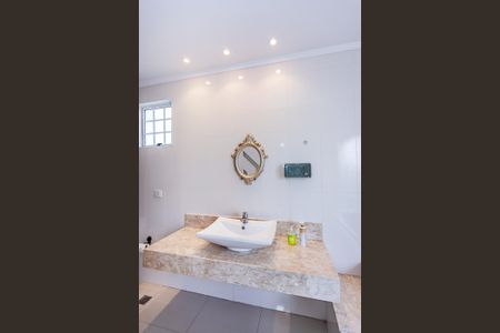 Casa para alugar com 180m², 5 quartos e 1 vaga Casa para alugar com 180m², 5 quartos e 1 vagaBanheiro suite