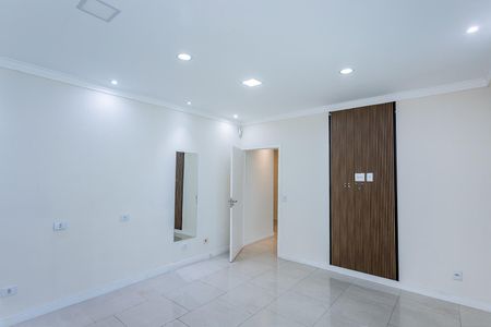 Casa para alugar com 180m², 5 quartos e 1 vaga Casa para alugar com 180m², 5 quartos e 1 vagaQuarto 4