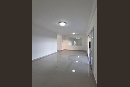 Apartamento para alugar com 158m², 3 quartos e 3 vagas Apartamento para alugar com 158m², 3 quartos e 3 vagasSala