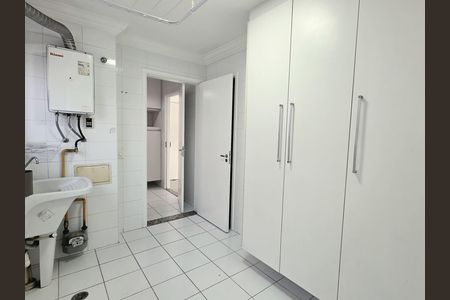 Apartamento para alugar com 158m², 3 quartos e 3 vagas Apartamento para alugar com 158m², 3 quartos e 3 vagasÁrea de Serviço