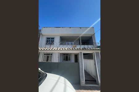 Fachada de casa para alugar com 3 quartos, 100m² em Parque Laguna E Dourados, Duque de Caxias