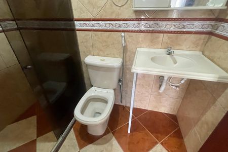 Casa para alugar com 100m², 3 quartos e 2 vagas Casa para alugar com 100m², 3 quartos e 2 vagasBanheiro
