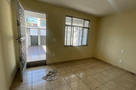 Sala de casa para alugar com 3 quartos, 100m² em Parque Laguna E Dourados, Duque de Caxias