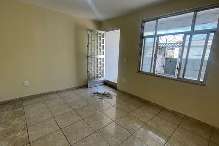 Casa para alugar com 100m², 3 quartos e 2 vagas Casa para alugar com 100m², 3 quartos e 2 vagasSala