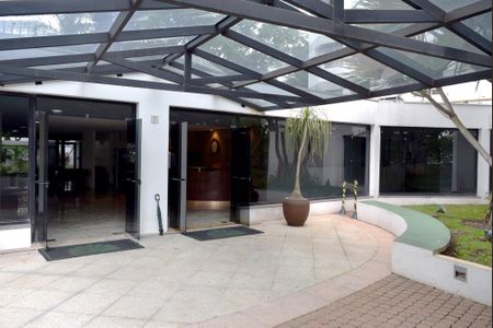 Apartamento para alugar com 85m², 1 quarto e 2 vagasEntrada do edifício