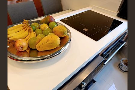 Apartamento para alugar com 85m², 1 quarto e 2 vagas Apartamento para alugar com 85m², 1 quarto e 2 vagasPavimento inferior - Cozinha