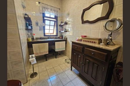 Casa à venda com 4 quartos, 230m² em Jardim Bonfiglioli, São Paulo