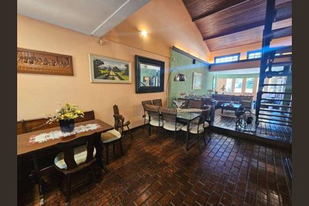 Casa à venda com 4 quartos, 230m² em Jardim Bonfiglioli, São Paulo