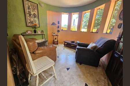 Casa à venda com 4 quartos, 230m² em Jardim Bonfiglioli, São Paulo