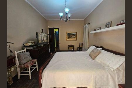 Casa à venda com 4 quartos, 230m² em Jardim Bonfiglioli, São Paulo