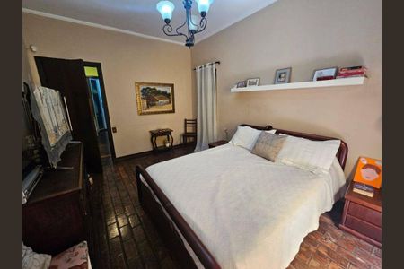 Casa à venda com 4 quartos, 230m² em Jardim Bonfiglioli, São Paulo