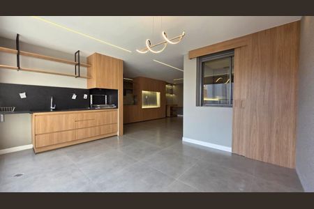 Apartamento para alugar com 3 quartos, 126m² em Cambuí, Campinas