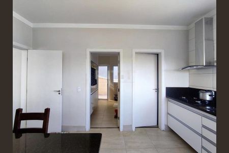 Casa para alugar com 364m², 4 quartos e 2 vagas