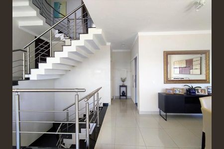 Casa para alugar com 364m², 4 quartos e 2 vagas