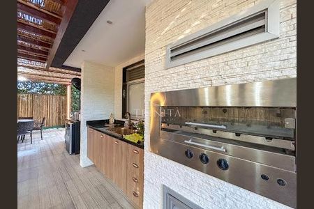 Casa à venda com 306m², 4 quartos e 2 vagas