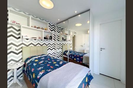 Casa à venda com 306m², 4 quartos e 2 vagas