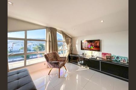 Casa à venda com 306m², 4 quartos e 2 vagas
