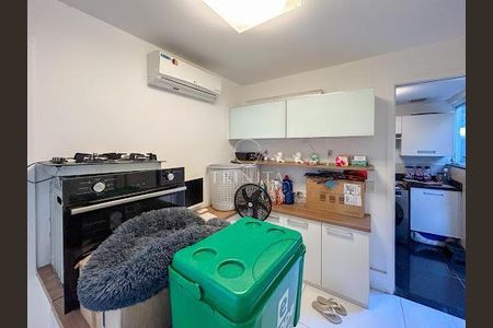 Casa à venda com 306m², 4 quartos e 2 vagas
