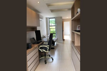Casa à venda com 300m², 4 quartos e 3 vagas