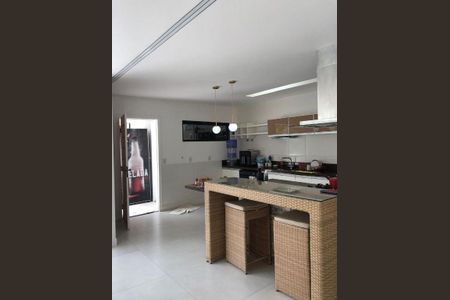 Casa à venda com 300m², 4 quartos e 3 vagas